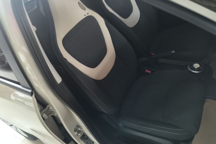 Used Wuling Bingo 2023 203km Light Edition Right Front Seat