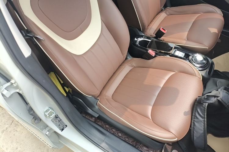 Used Wuling Bingo 2023 333 km Lingxi Connected Version Right Front Seat