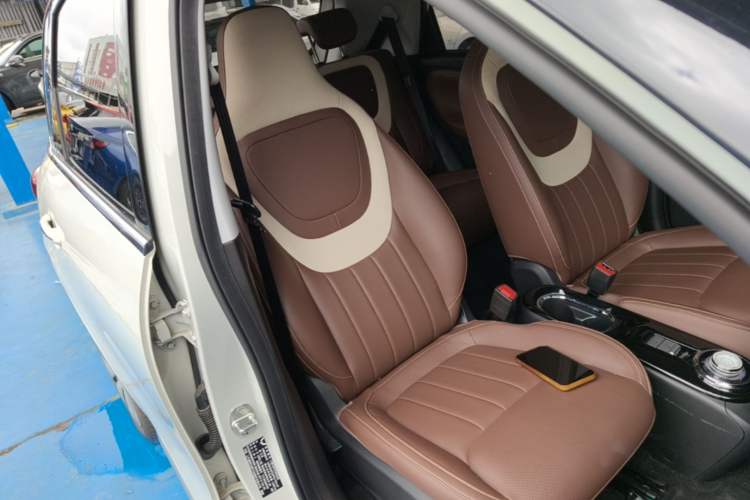 Used Wuling Bingo 2023 333 km Lingxi Connected Version Right Front Seat