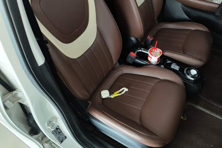 Used Wuling Bingo 2023 333 km Lingxi Connected Version Right Front Seat
