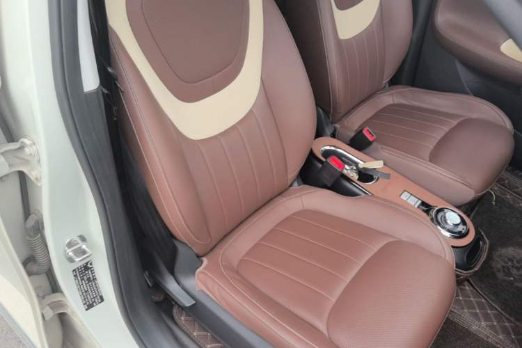 Used Wuling Bingo 2023 333 km Enjoyment Version Right Front Seat