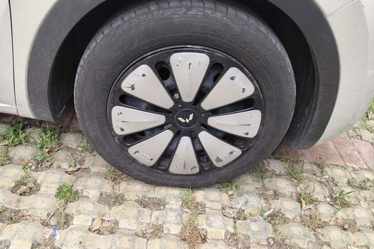 Used Wuling Bingo 2023 333km Enjoy+ Version Right Front Wheel Hub