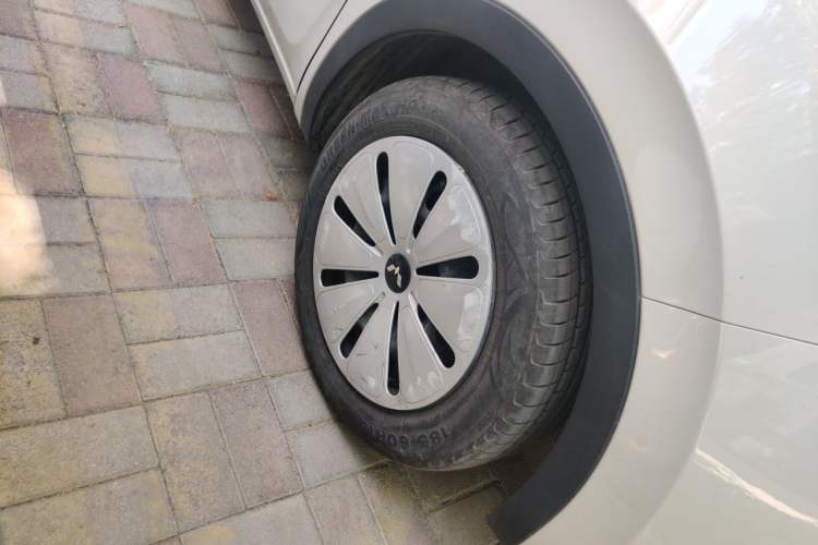 Used Wuling Bingo 2023 203km Light Edition Right Front Wheel Hub