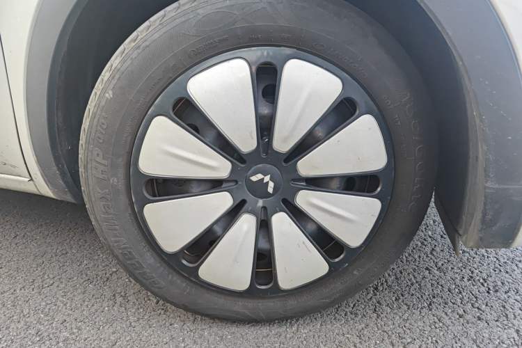 Used Wuling Bingo 2023 333km Enjoy+ Version Right Front Wheel Hub