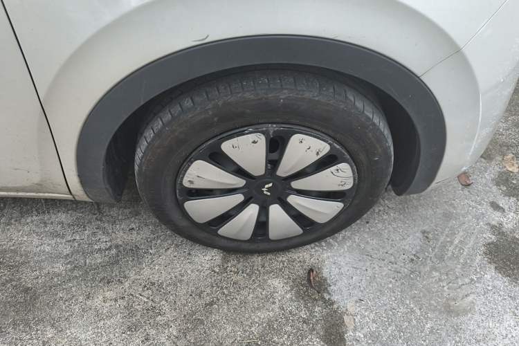 Used Wuling Bingo 2023 333km Enjoy+ Version Right Front Wheel Hub