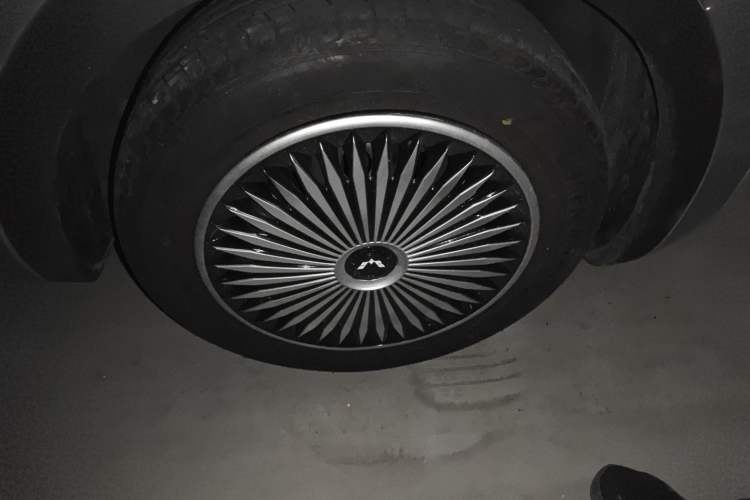 Used Wuling Bingo 2023 333km Enjoy+ Version Right Front Wheel Hub