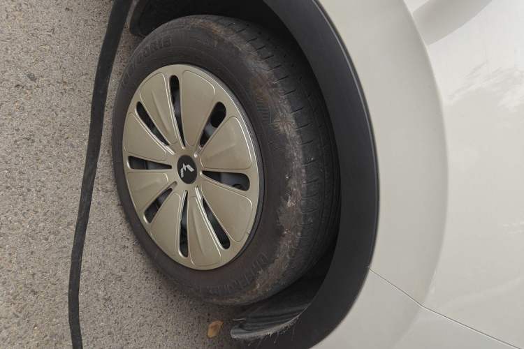 Used Wuling Bingo 2023 203km Light Edition Right Front Wheel Hub