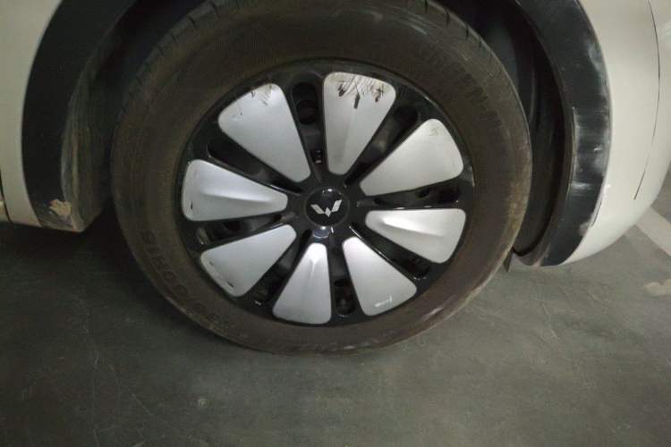 Used Wuling Bingo 2023 333km Enjoy+ Version Right Front Wheel Hub