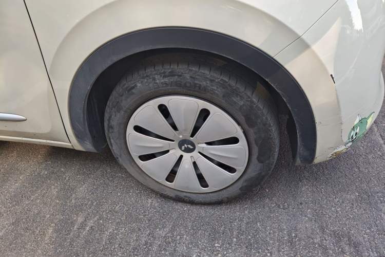 Used Wuling Bingo 2023 203km Light Edition Right Front Wheel Hub