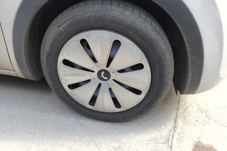 Used Wuling Bingo 2023 203km Light Edition Right Front Wheel Hub