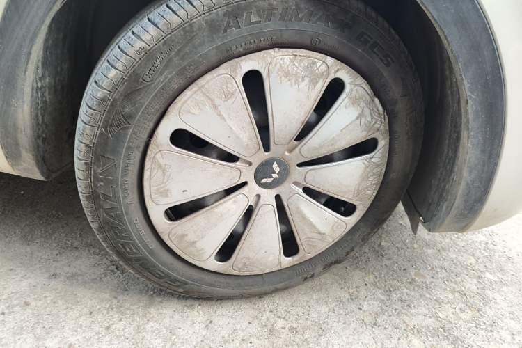 Used Wuling Bingo 2023 333 km Fast-Share Version Right Front Wheel Hub
