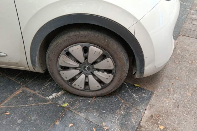 Used Wuling Bingo 2023 333km Enjoy+ Version Right Front Wheel Hub