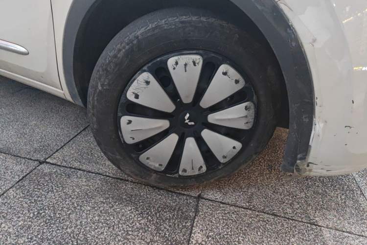 Used Wuling Bingo 2023 333km Enjoy+ Version Right Front Wheel Hub