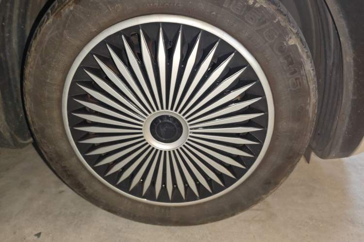 Used Wuling Bingo 2023 333 km Lingxi Connected+ Version Right Front Wheel Hub