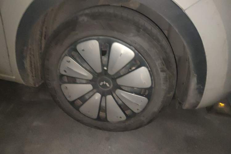 Used Wuling Bingo 2023 333km Enjoy+ Version Right Front Wheel Hub
