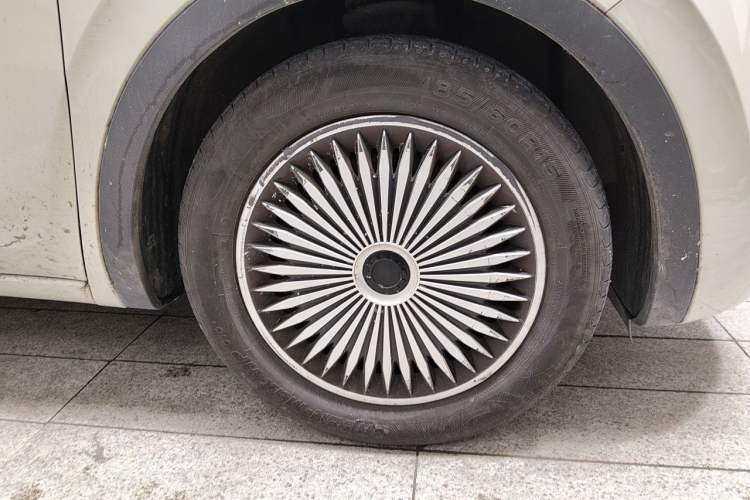 Used Wuling Bingo 2023 333 km Enjoyment Version Right Front Wheel Hub