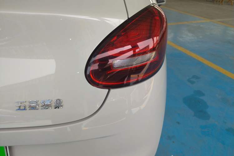 Used Wuling Bingo 2023 203km Light Edition Right Rear Taillight