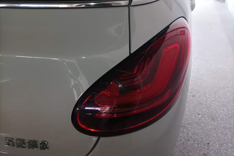 Used Wuling Bingo 2023 333 km Lingxi Connected Version Right Rear Taillight