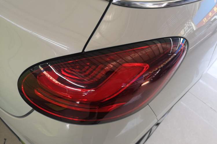 Used Wuling Bingo 2023 333 km Enjoyment Version Right Rear Taillight