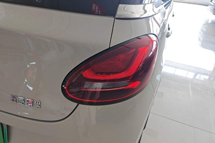 Used Wuling Bingo 2023 333 km Fast-Share Version Right Rear Taillight