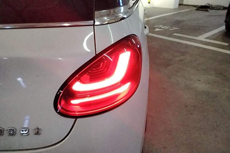 Used Wuling Bingo 2023 333 km Enjoyment Version Right Rear Taillight