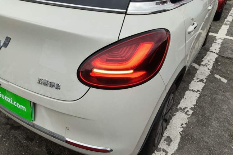 Used Wuling Bingo 2023 333 km Lingxi Connected+ Version Right Rear Taillight