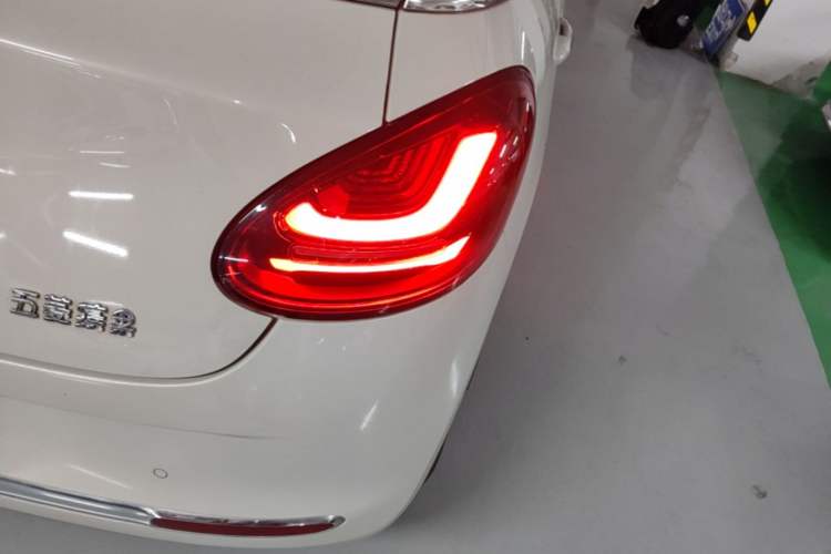 Used Wuling Bingo 2023 333 km Enjoyment Version Right Rear Taillight