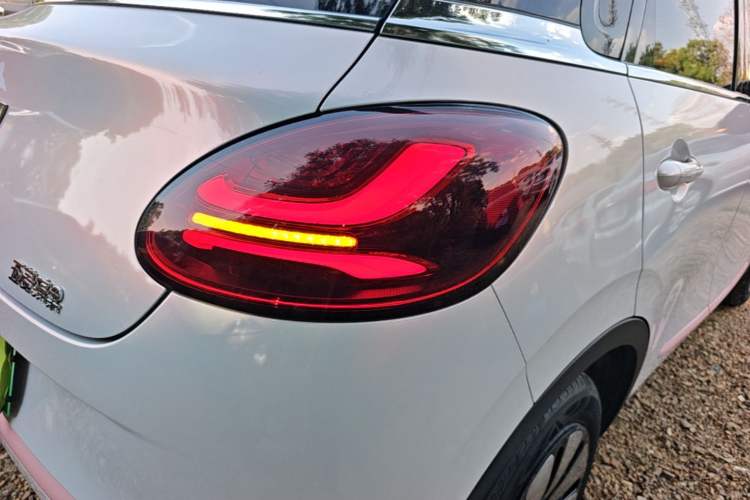 Used Wuling Bingo 2023 333 km Fast-Share Version Right Rear Taillight