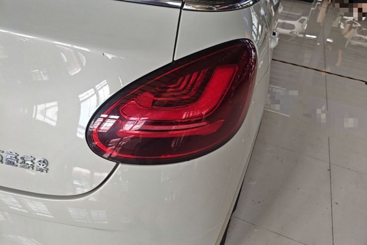 Used Wuling Bingo 2023 333 km Lingxi Connected+ Version Right Rear Taillight