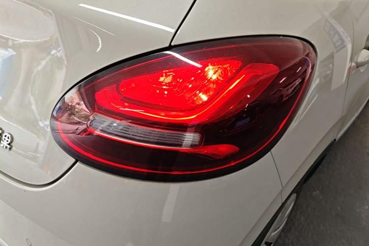 Used Wuling Bingo 2023 203km Light Edition Right Rear Taillight