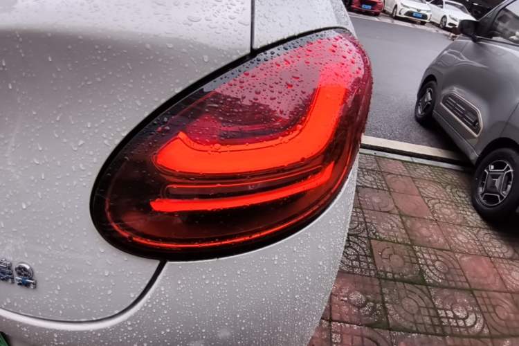 Used Wuling Bingo 2023 333 km Enjoyment Version Right Rear Taillight