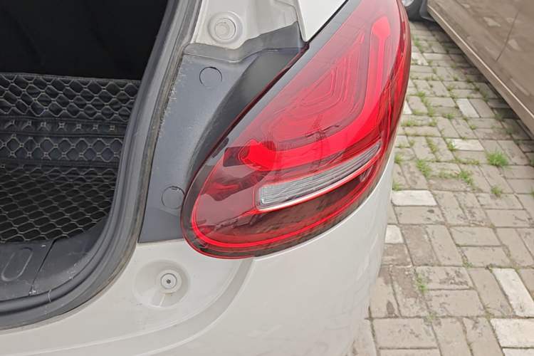 Used Wuling Bingo 2023 333 km Enjoyment Version Right Rear Taillight