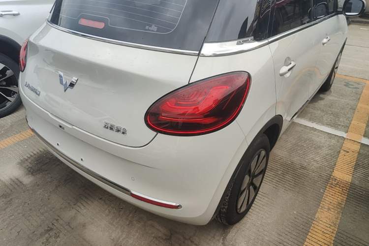 Used Wuling Bingo 2023 333 km Lingxi Connected Version Right Rear Taillight