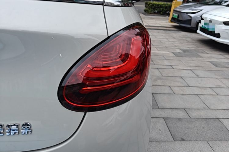 Used Wuling Bingo 2023 333 km Lingxi Connected Version Right Rear Taillight