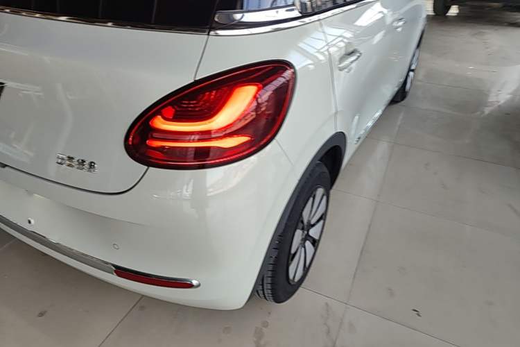 Used Wuling Bingo 2023 203km Comfort Edition Right Rear Taillight