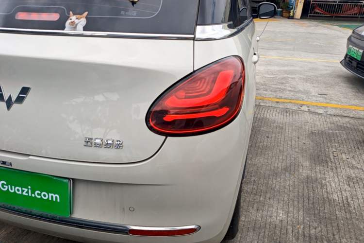 Used Wuling Bingo 2023 333 km Lingxi Connected+ Version Right Rear Taillight