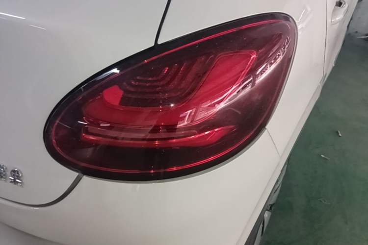Used Wuling Bingo 2023 410 km Lingxi Deluxe Edition Right Rear Taillight