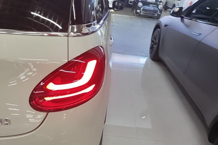 Used Wuling Bingo 2023 333 km Lingxi Connected Version Right Rear Taillight