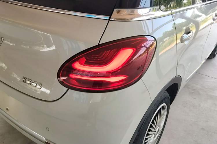 Used Wuling Bingo 2023 203km Comfort Edition Right Rear Taillight