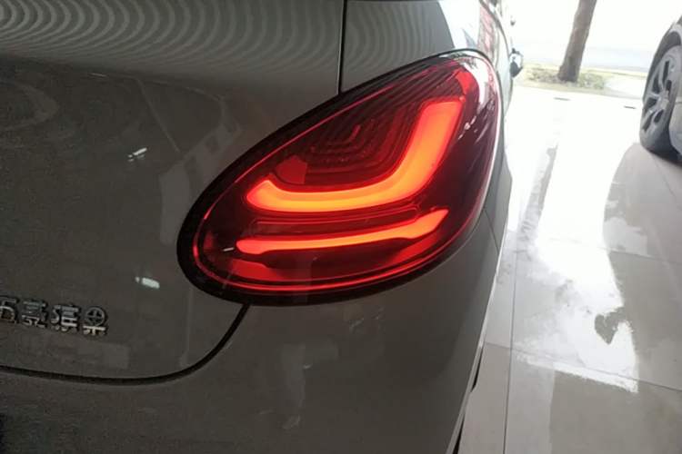 Used Wuling Bingo 2023 410 km Lingxi Deluxe Edition Right Rear Taillight
