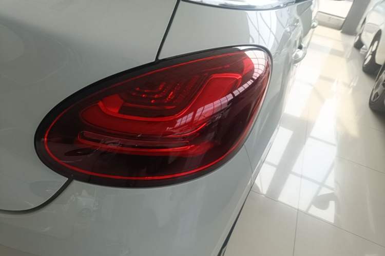 Used Wuling Bingo 2023 333 km Enjoyment Version Right Rear Taillight