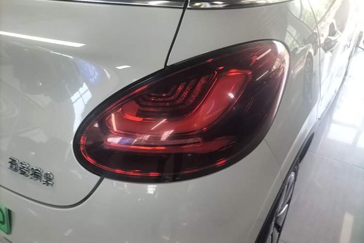 Used Wuling Bingo 2023 333 km Lingxi Connected+ Version Right Rear Taillight