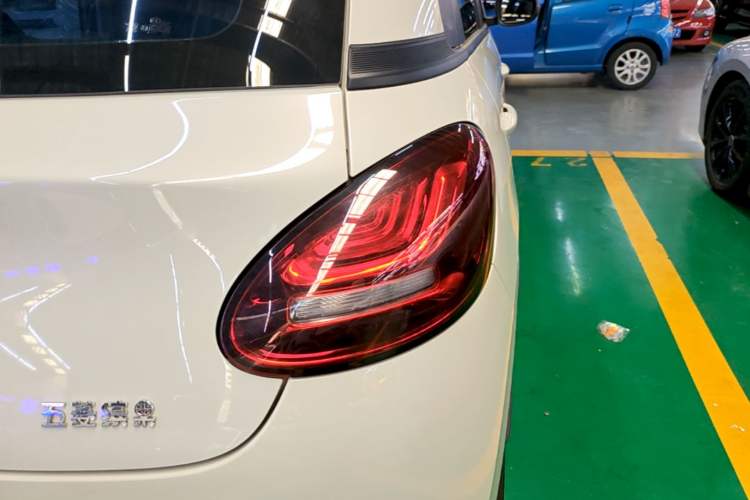 Used Wuling Bingo 2023 333 km Fast-Share Version Right Rear Taillight