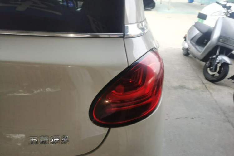 Used Wuling Bingo 2023 333 km Enjoyment Version Right Rear Taillight