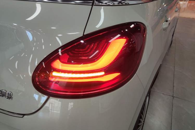 Used Wuling Bingo 2023 333 km Lingxi Connected Version Right Rear Taillight