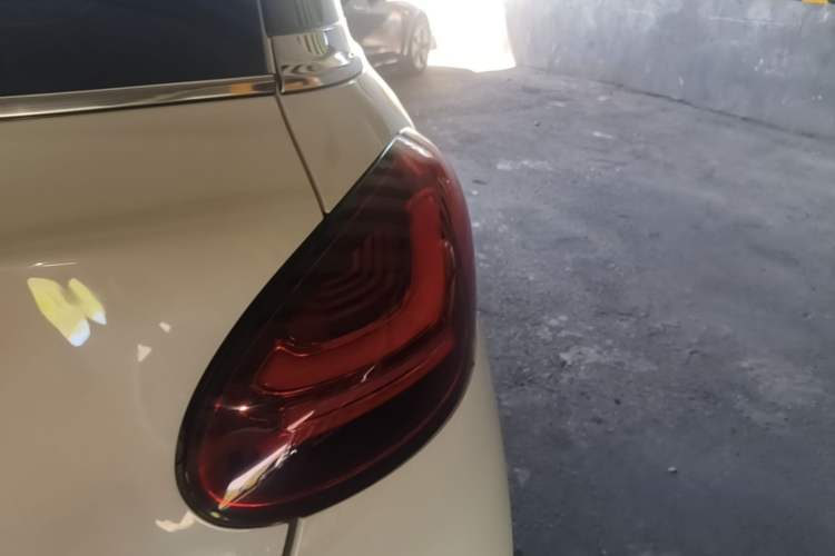 Used Wuling Bingo 2023 333 km Lingxi Connected Version Right Rear Taillight