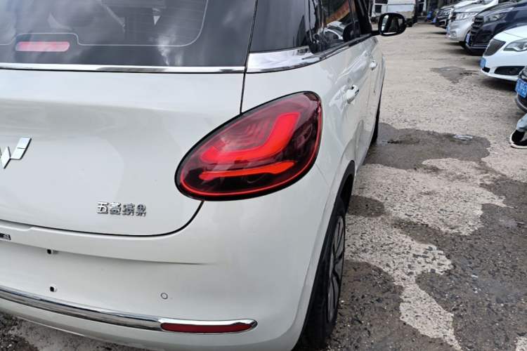 Used Wuling Bingo 2023 410 km Lingxi Deluxe Edition Right Rear Taillight