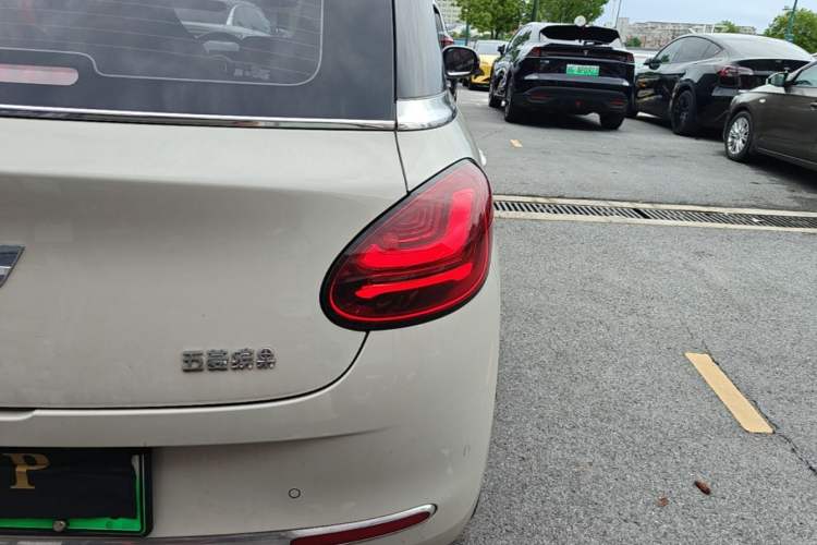 Used Wuling Bingo 2023 333 km Lingxi Connected+ Version Right Rear Taillight