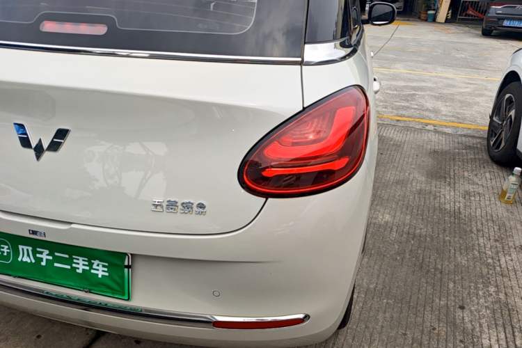 Used Wuling Bingo 2023 333 km Lingxi Connected+ Version Right Rear Taillight