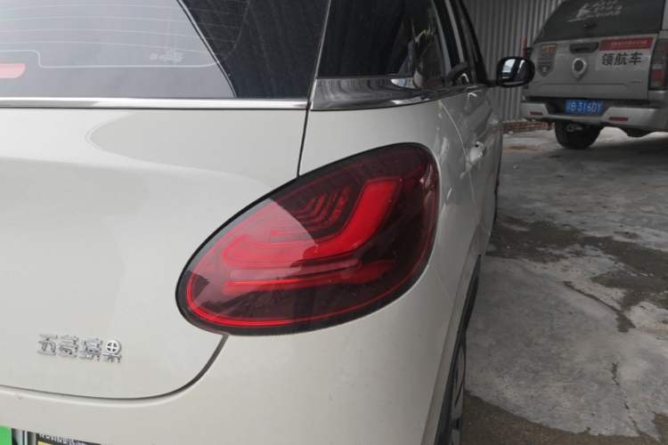 Used Wuling Bingo 2023 333 km Lingxi Connected+ Version Right Rear Taillight